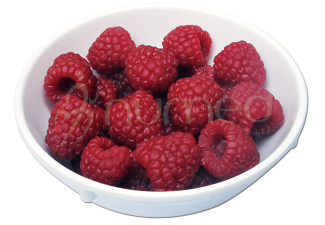 Raspberries, raw,  in melamine bowl